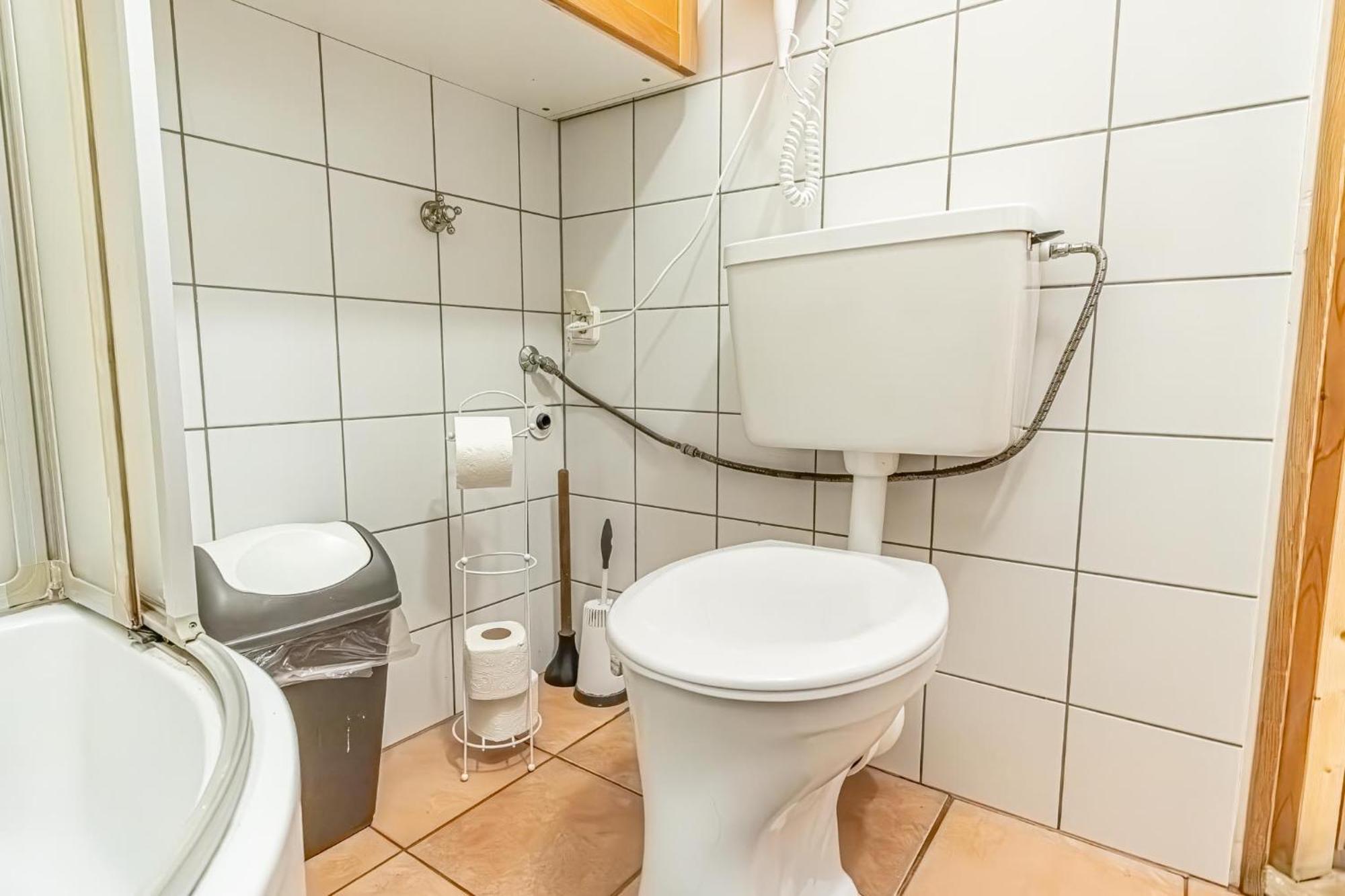 Simple Apartment Near Wiener Stadthalle Eksteriør bilde
