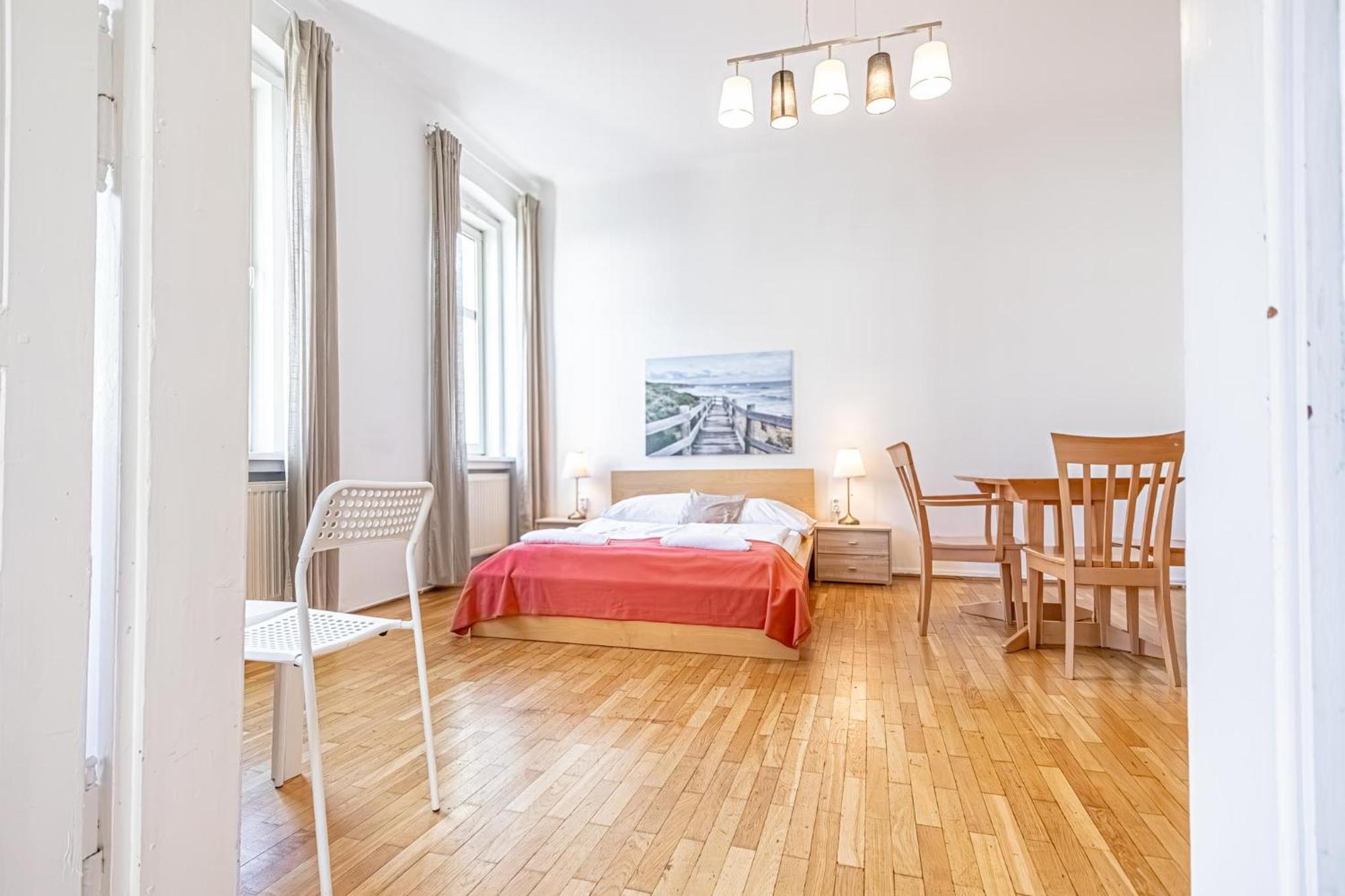 Simple Apartment Near Wiener Stadthalle Eksteriør bilde