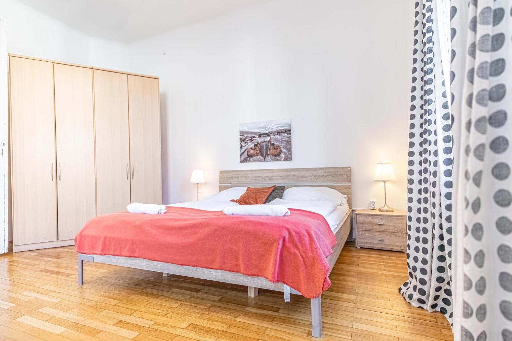 Simple Apartment Near Wiener Stadthalle Eksteriør bilde