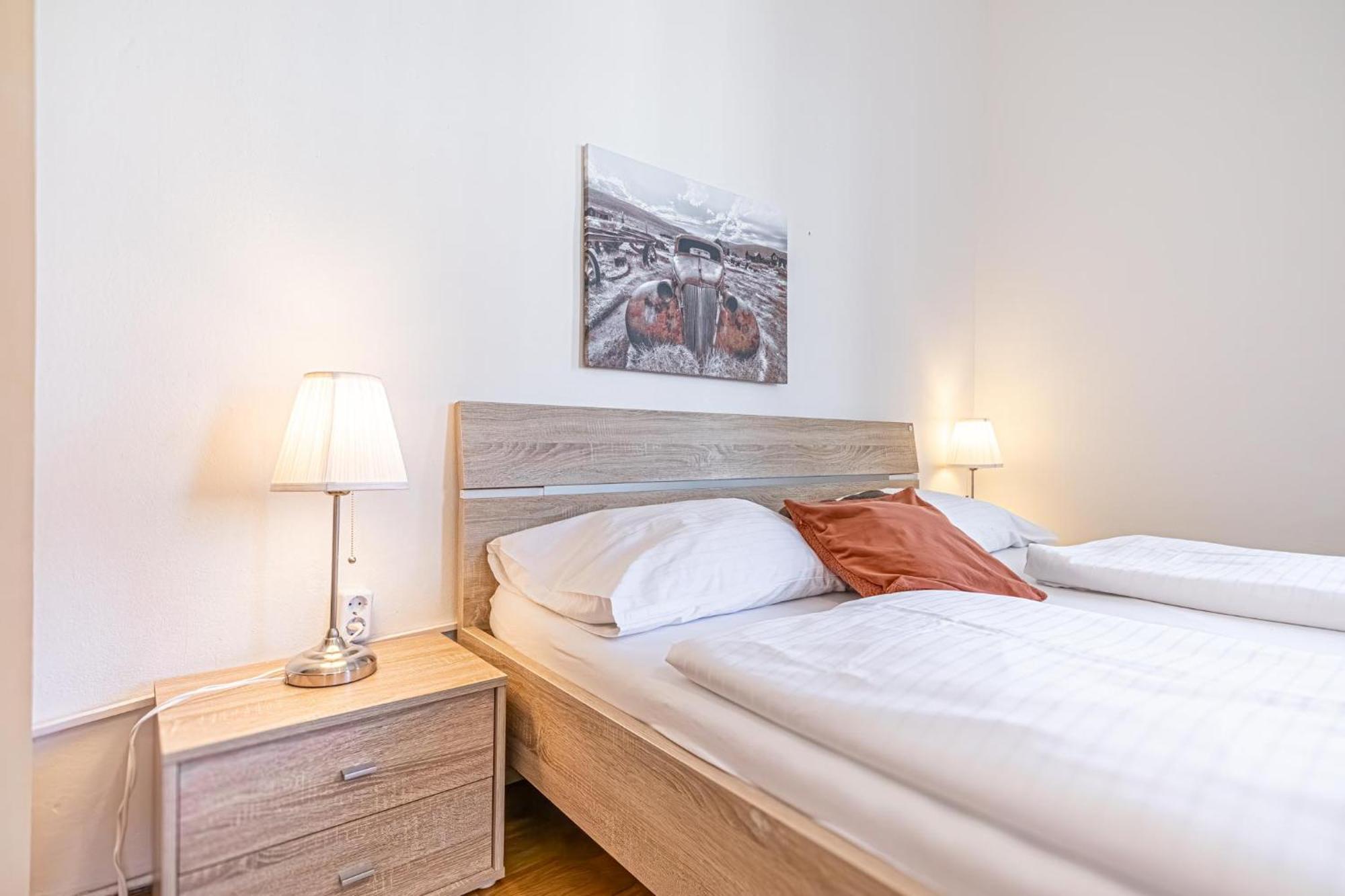 Simple Apartment Near Wiener Stadthalle Eksteriør bilde